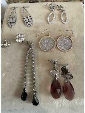 Lot Of 6 Pairs Of Earrings Pierced